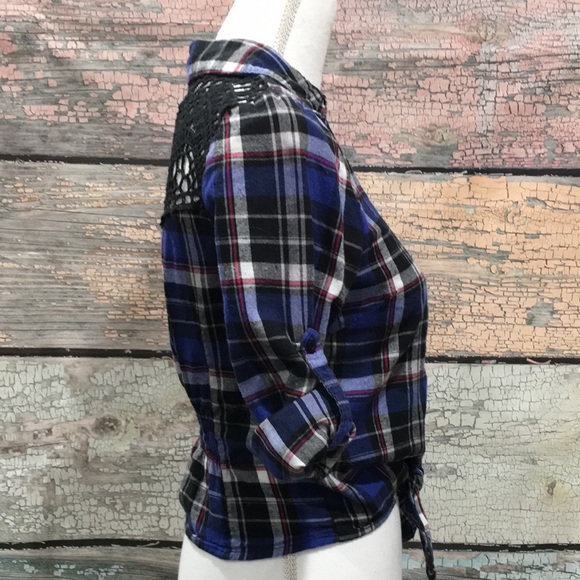 Bongo Blue and Black Flannel top Size small - Picture 3 of 9